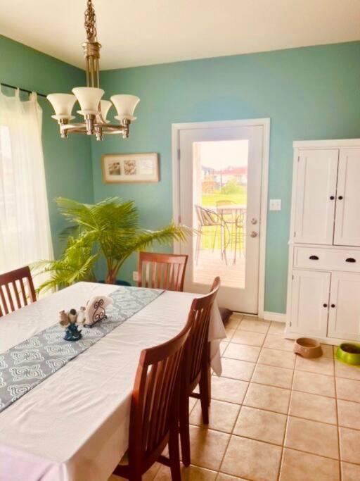 Sunny Delight - Sleeps 10 - Generous Space! Bolivar Peninsula Luaran gambar